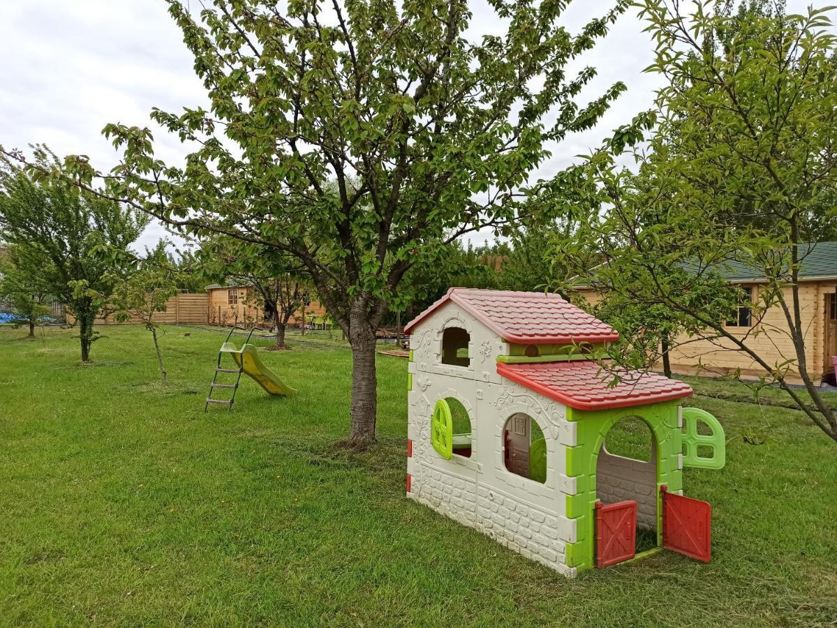 Gite Les Chalets Du Fliers Verton Meubles De Tourisme Classes 2 Etoiles Berck Eksteriør billede