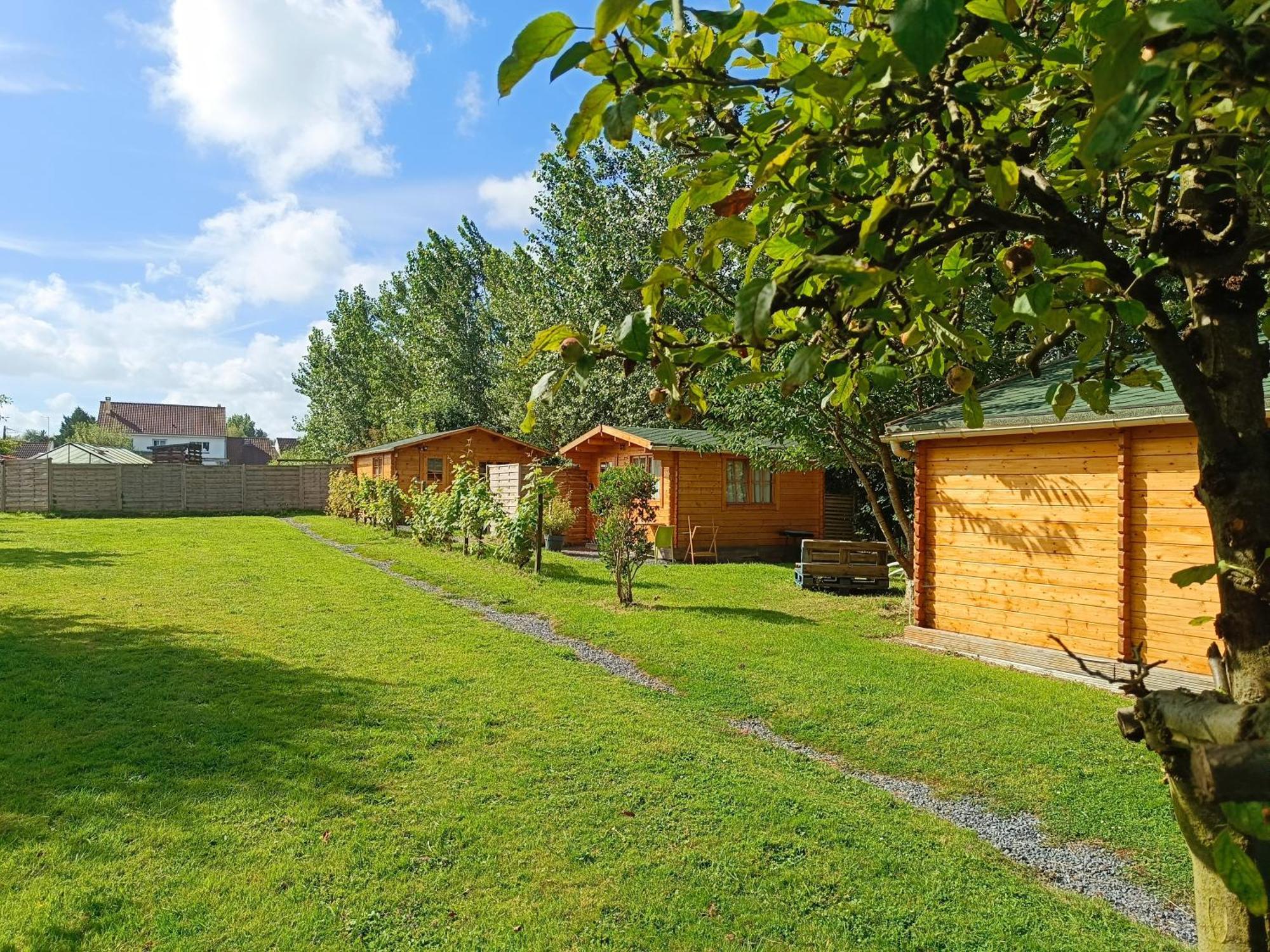Gite Les Chalets Du Fliers Verton Meubles De Tourisme Classes 2 Etoiles Berck Eksteriør billede